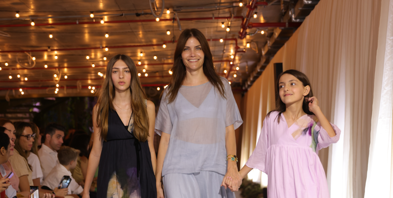 CRIS BARROS desfila coleção infantil de verão no FWK Kids